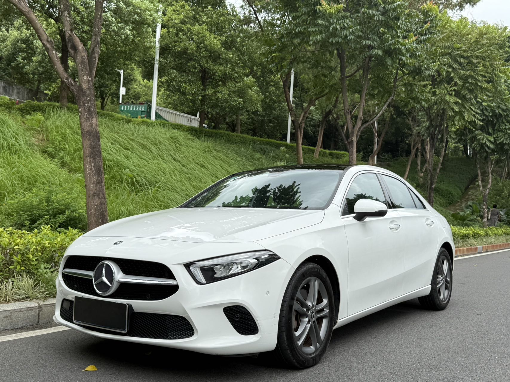 奔驰A级 2019款 改款 A 200 L 运动轿车