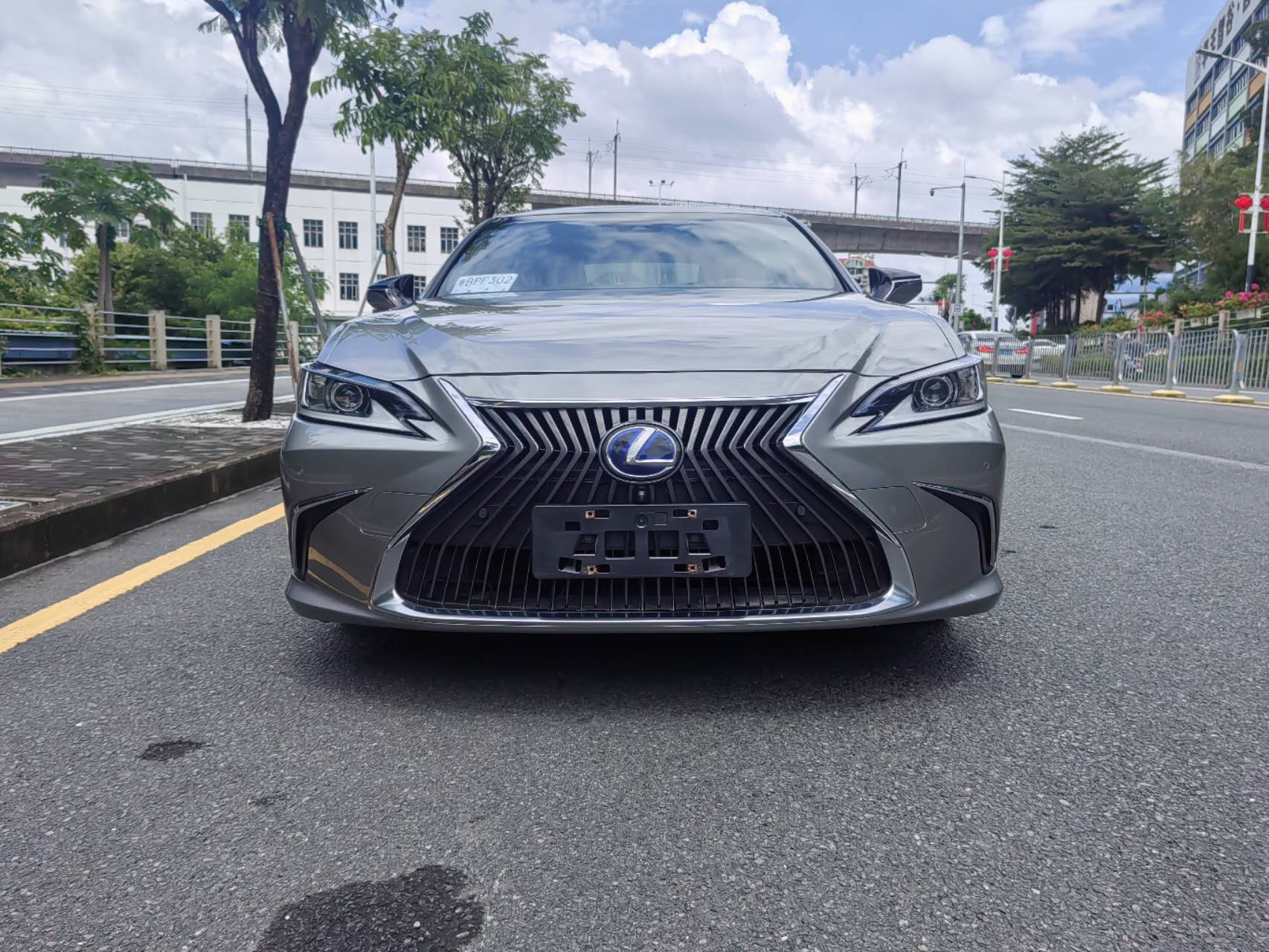 雷克萨斯ES 2021款 300h 卓越版