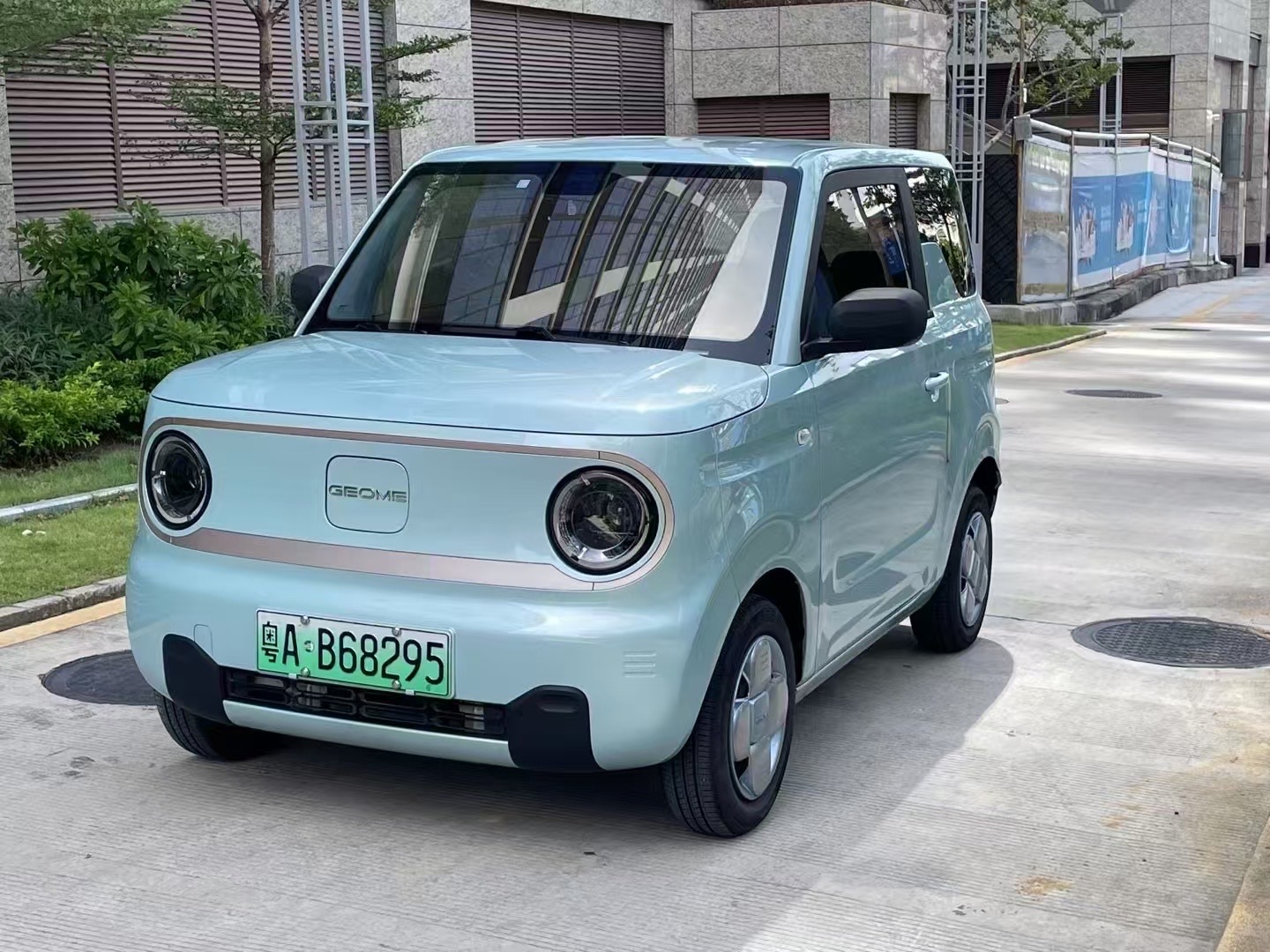 吉利汽车 熊猫mini 2023款 熊猫mini 200km 耐力熊