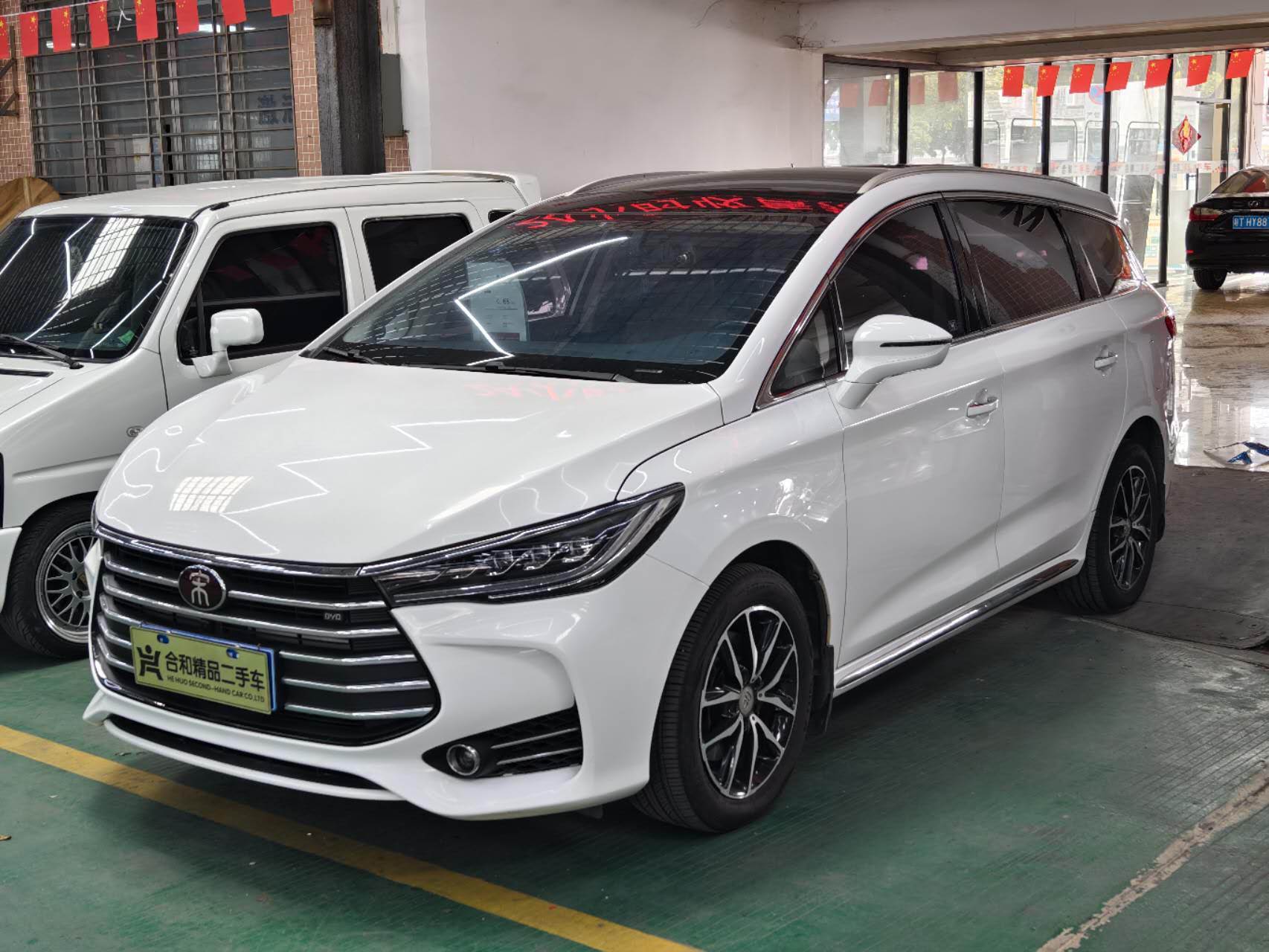 比亚迪 宋MAX 2018款 1.5T 自动智联精英型 6座