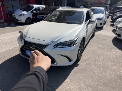雷克萨斯ES 2020款 200 卓越版