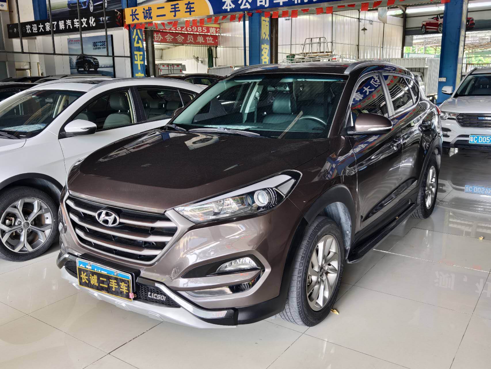 现代 途胜 2015款 1.6T 双离合两驱智能型
