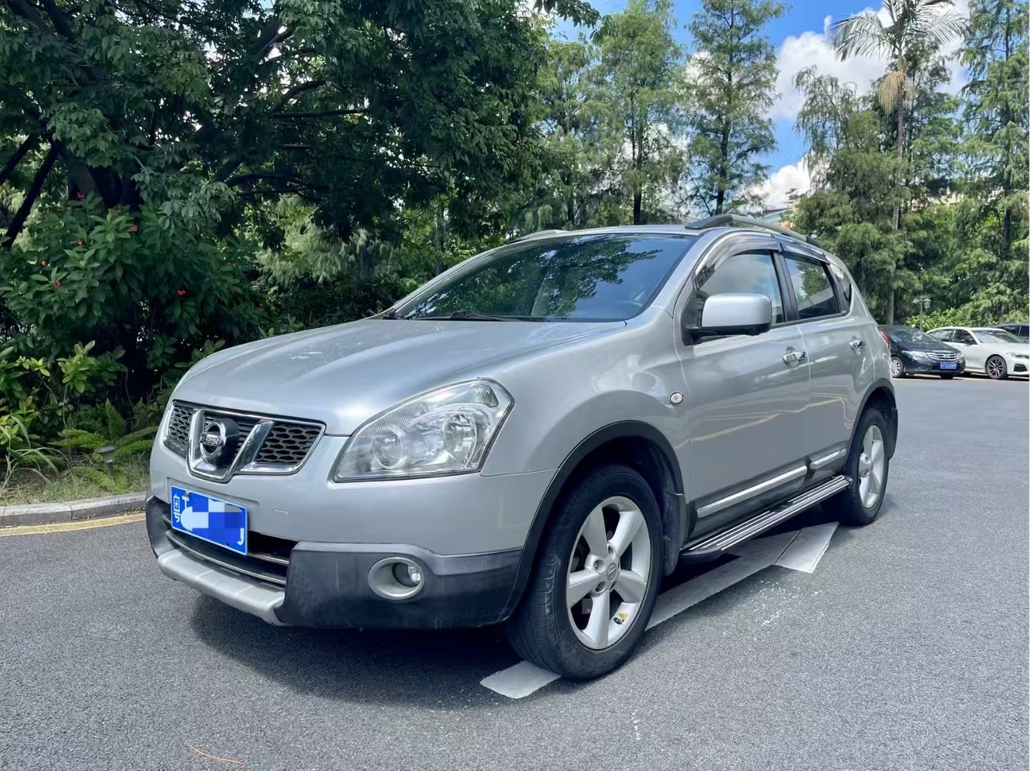 日产 逍客 2011款 2.0XV 雷 CVT 2WD