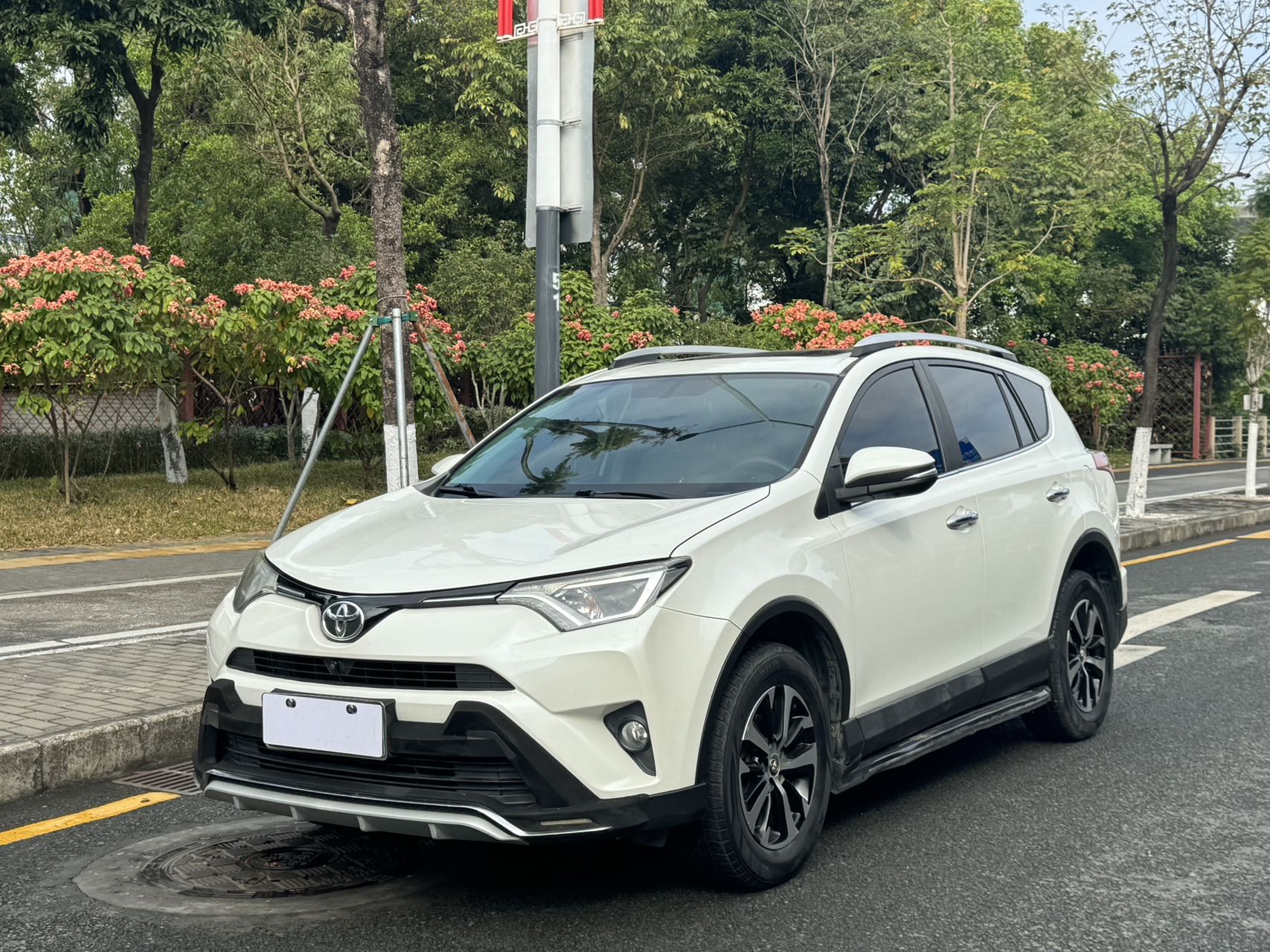 丰田 RAV4荣放 2016款 2.0L CVT两驱风尚版 国V