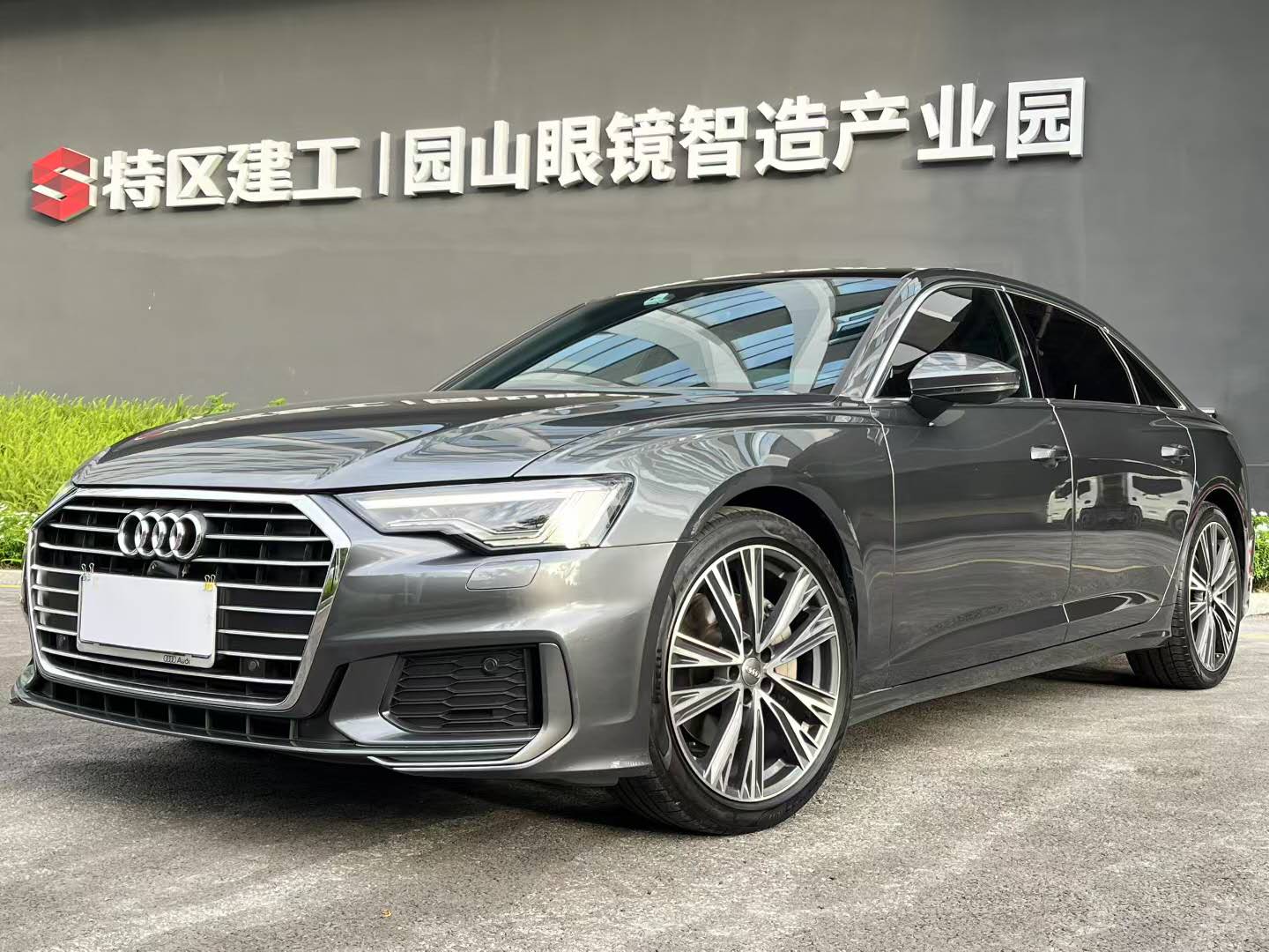 奥迪A6L 2021款 45 TFSI 进享人生版