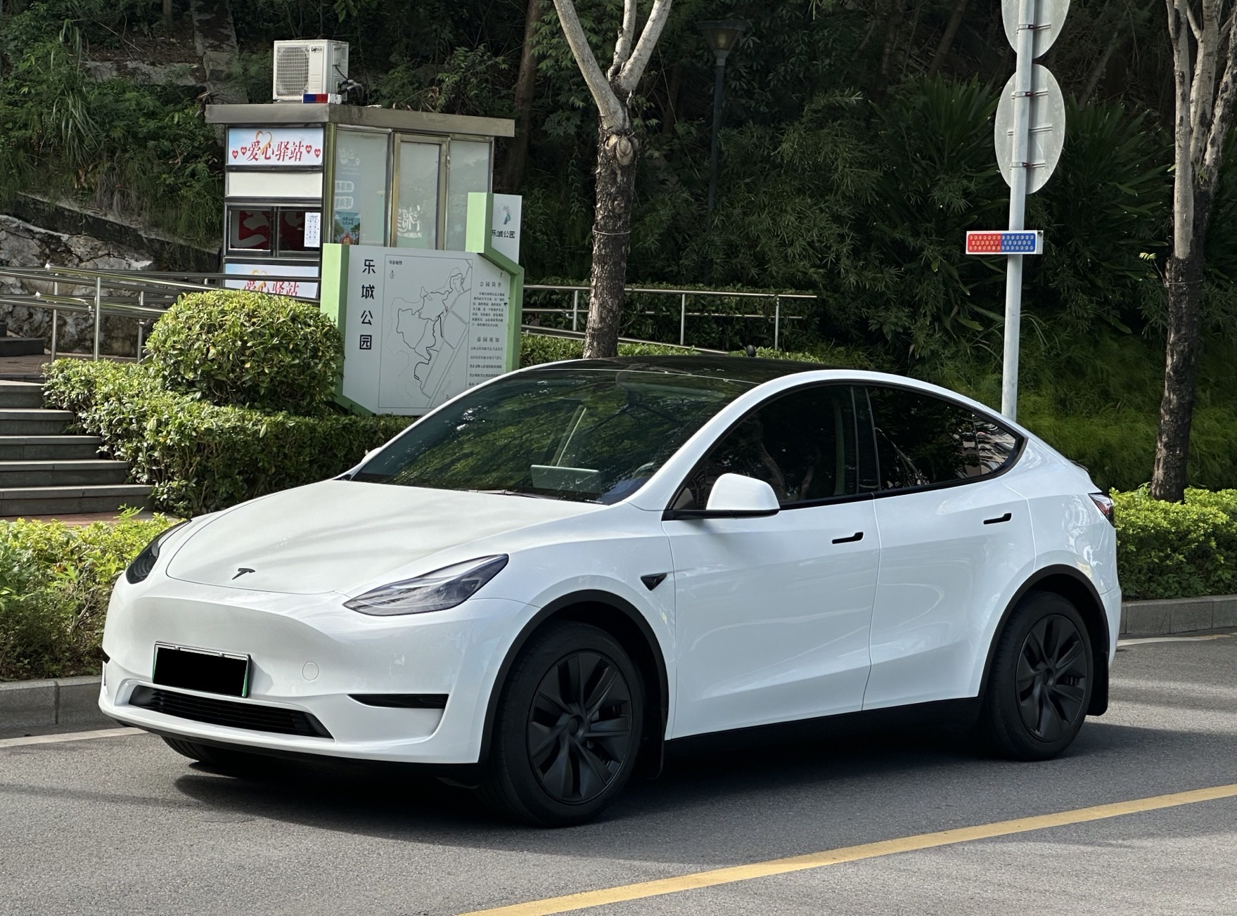 特斯拉 Model Y 2024款 后轮驱动版