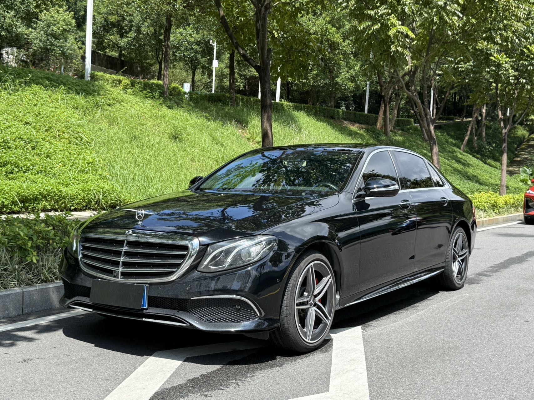 奔驰E级 2016款 E 300 L 运动豪华型