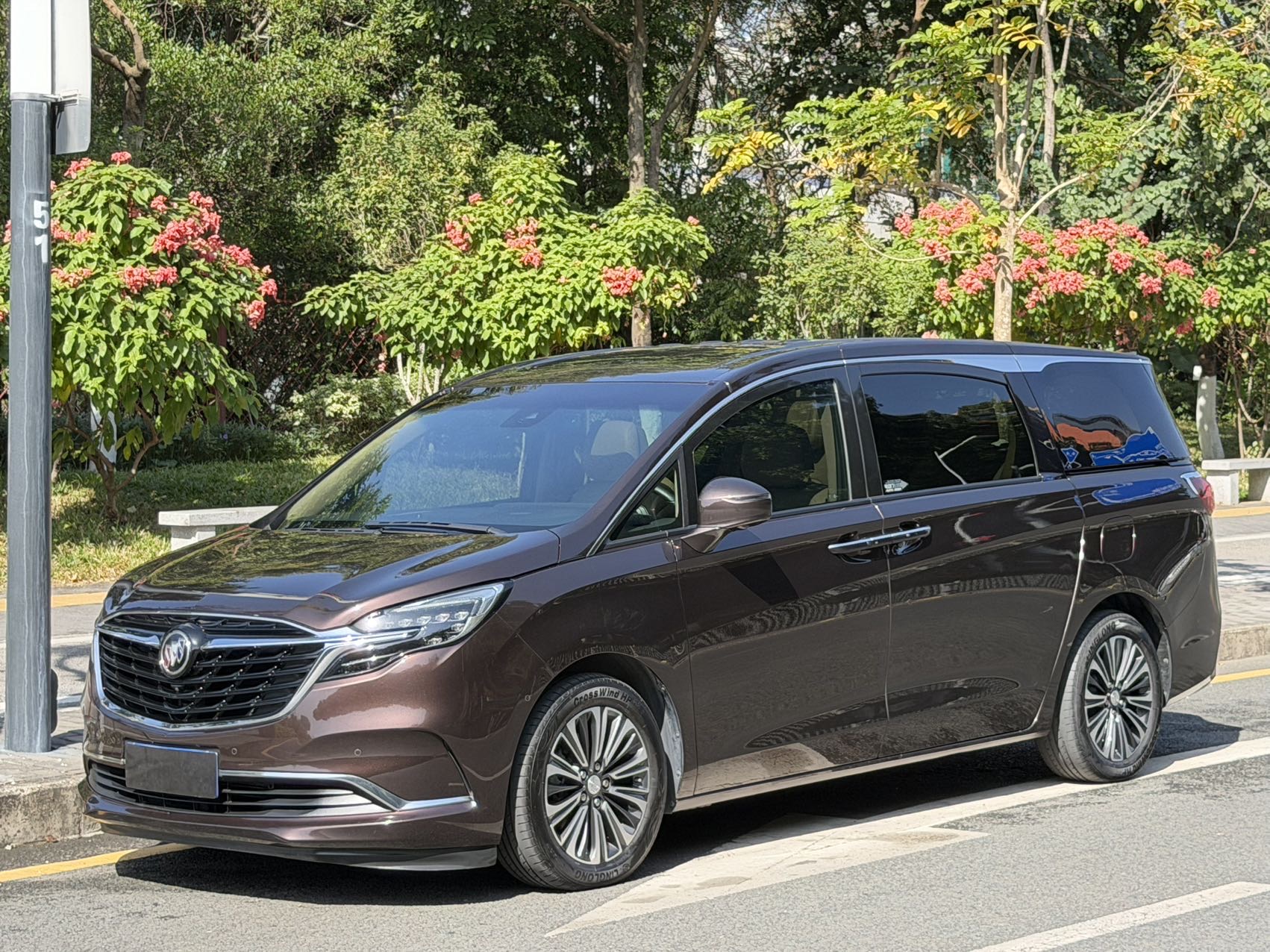 别克GL8 2021款 ES陆尊 653T 豪华型