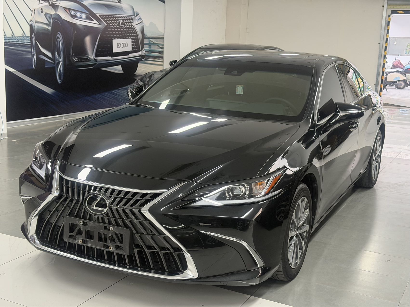 雷克萨斯ES 2023款 260 卓越版