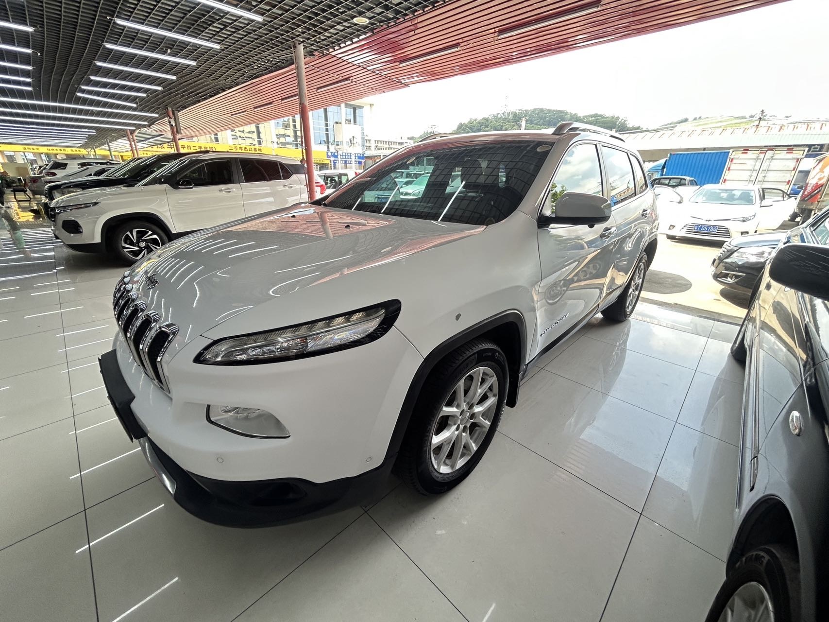Jeep 自由光 2016款 2.4L 领先版