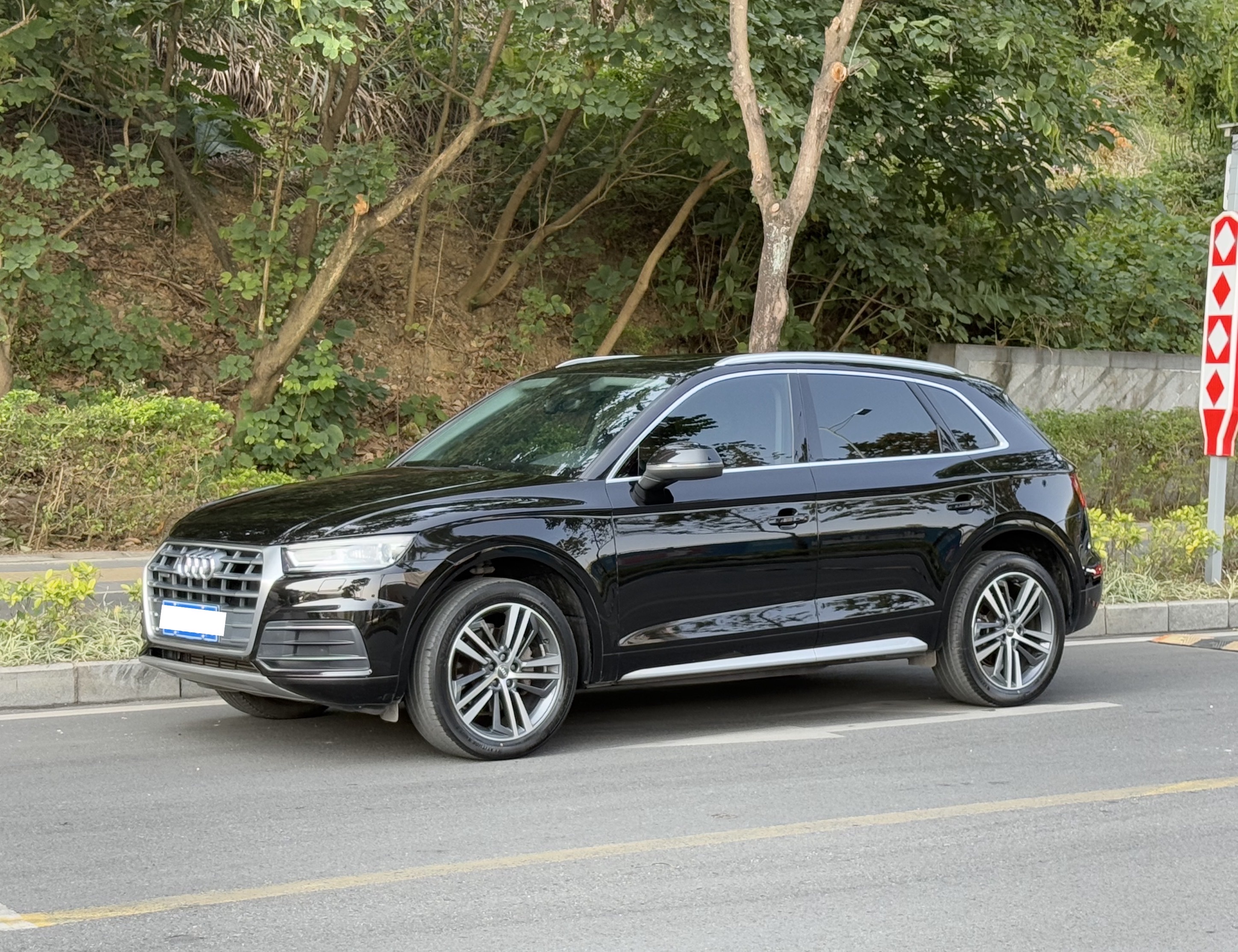 奥迪Q5L 2020款 改款 40 TFSI 荣享进取型