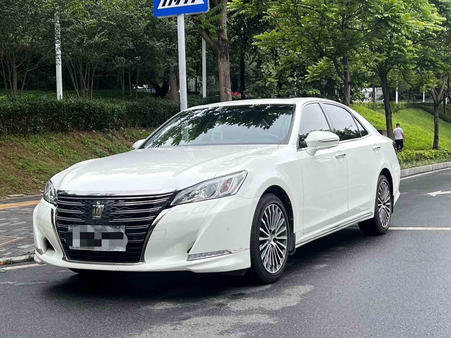 丰田 皇冠 2018款 2.0T 运动版