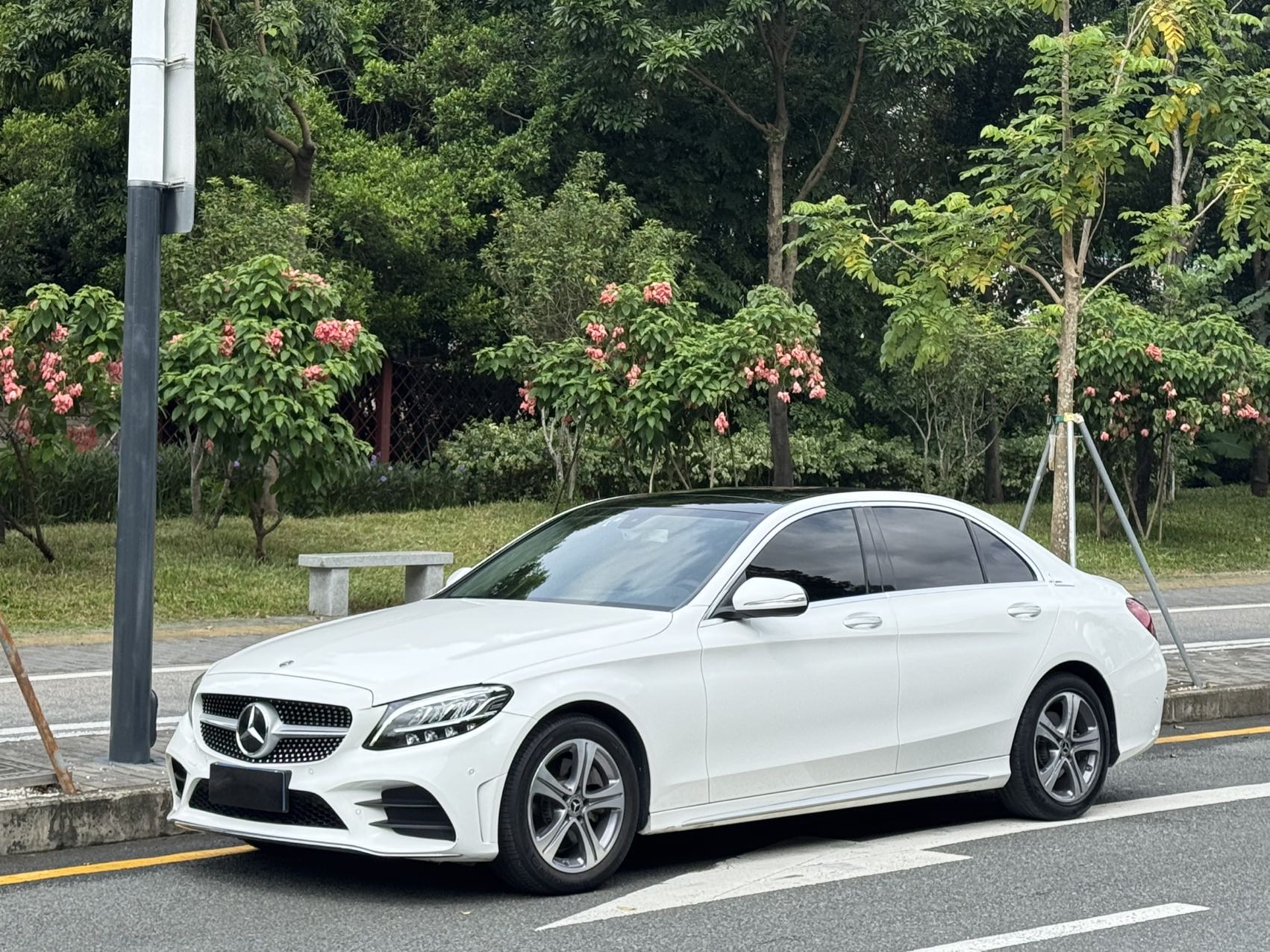 奔驰C级 2020款 改款 C 260 L 运动版