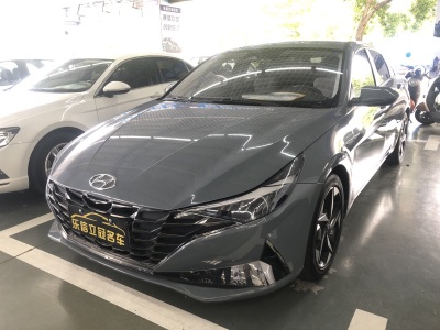 现代 伊兰特 2022款 1.5L CVT LUX尊贵版