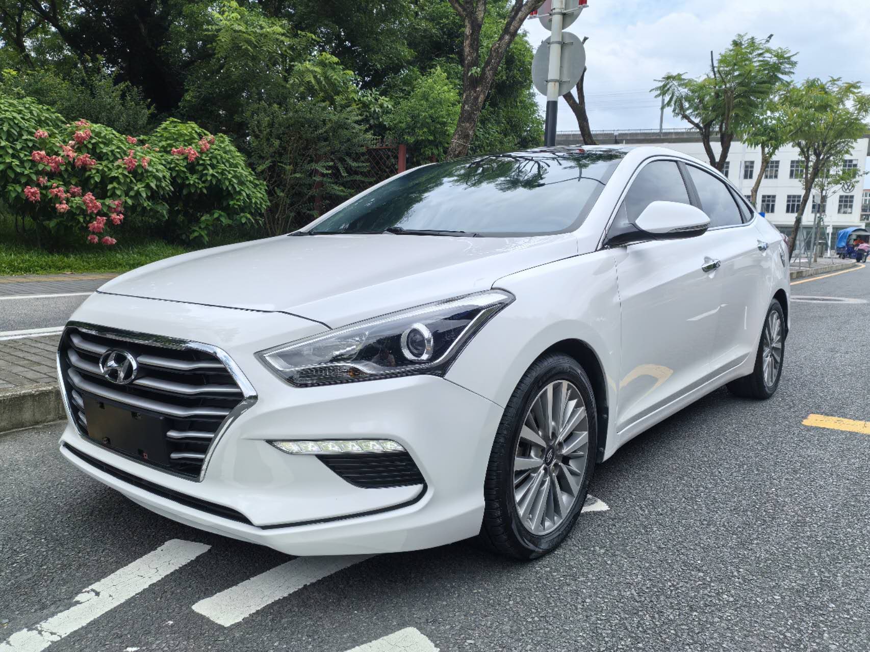 现代 名图 2017款 1.8L 自动尊贵型DLX 国V