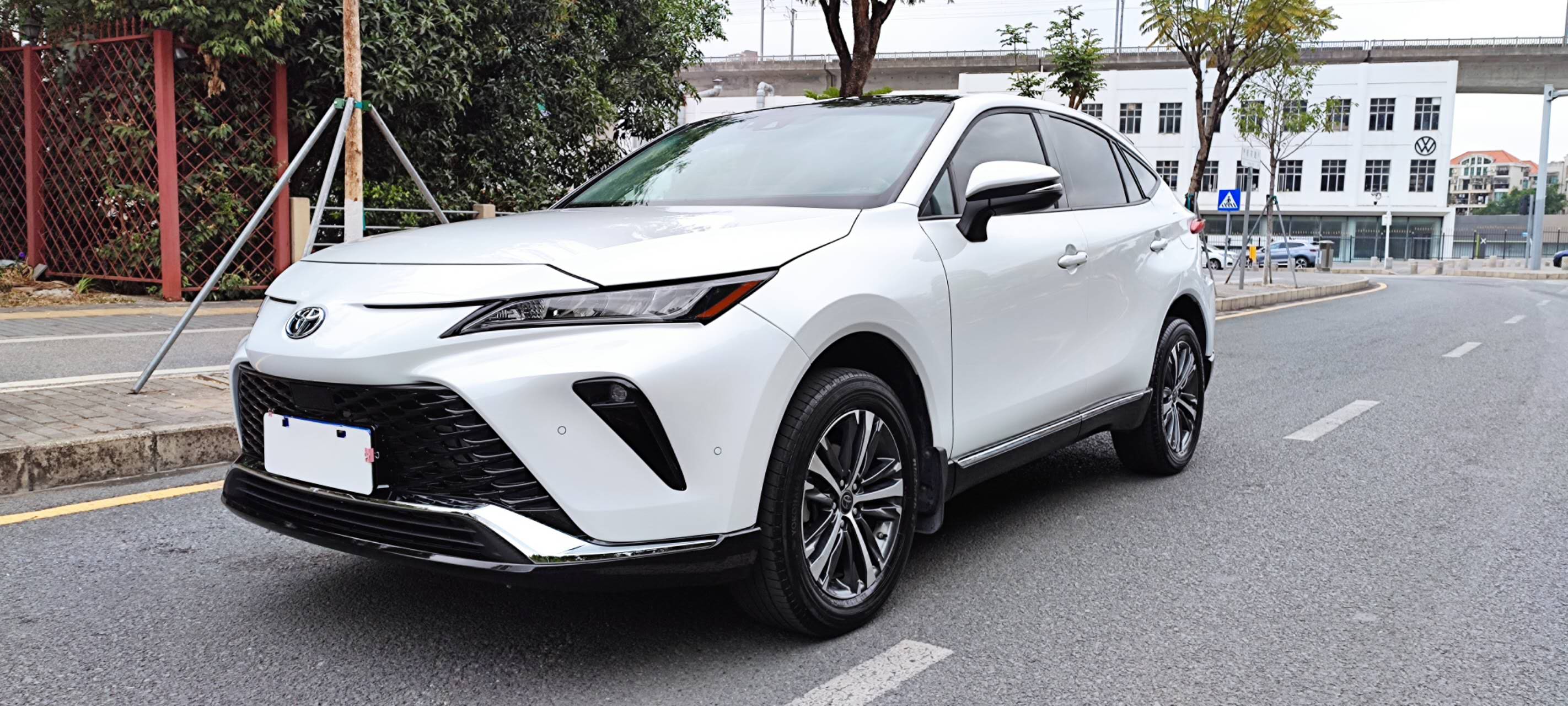 丰田 威飒 2022款 2.0L CVT两驱豪华版