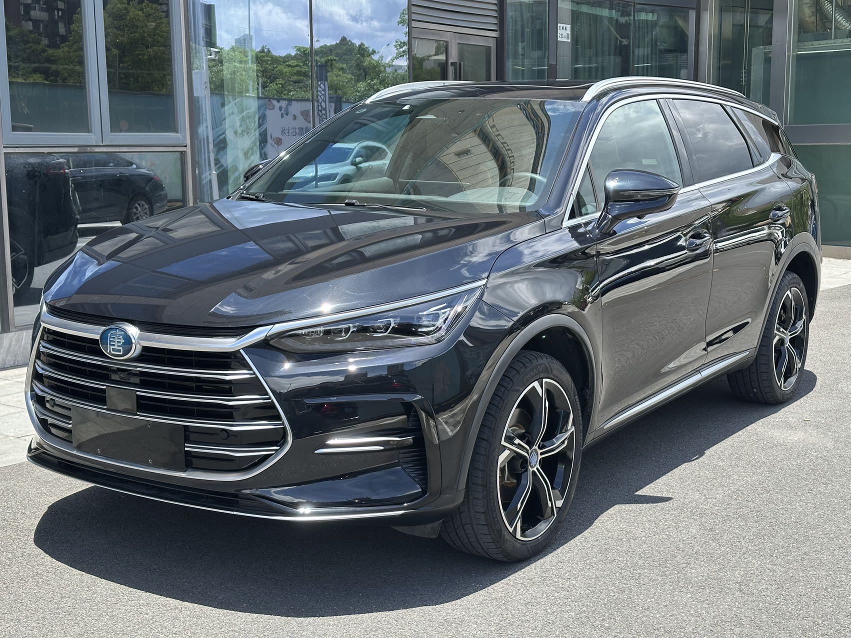 比亚迪 唐新能源 2021款 DM-i 112KM 尊荣型