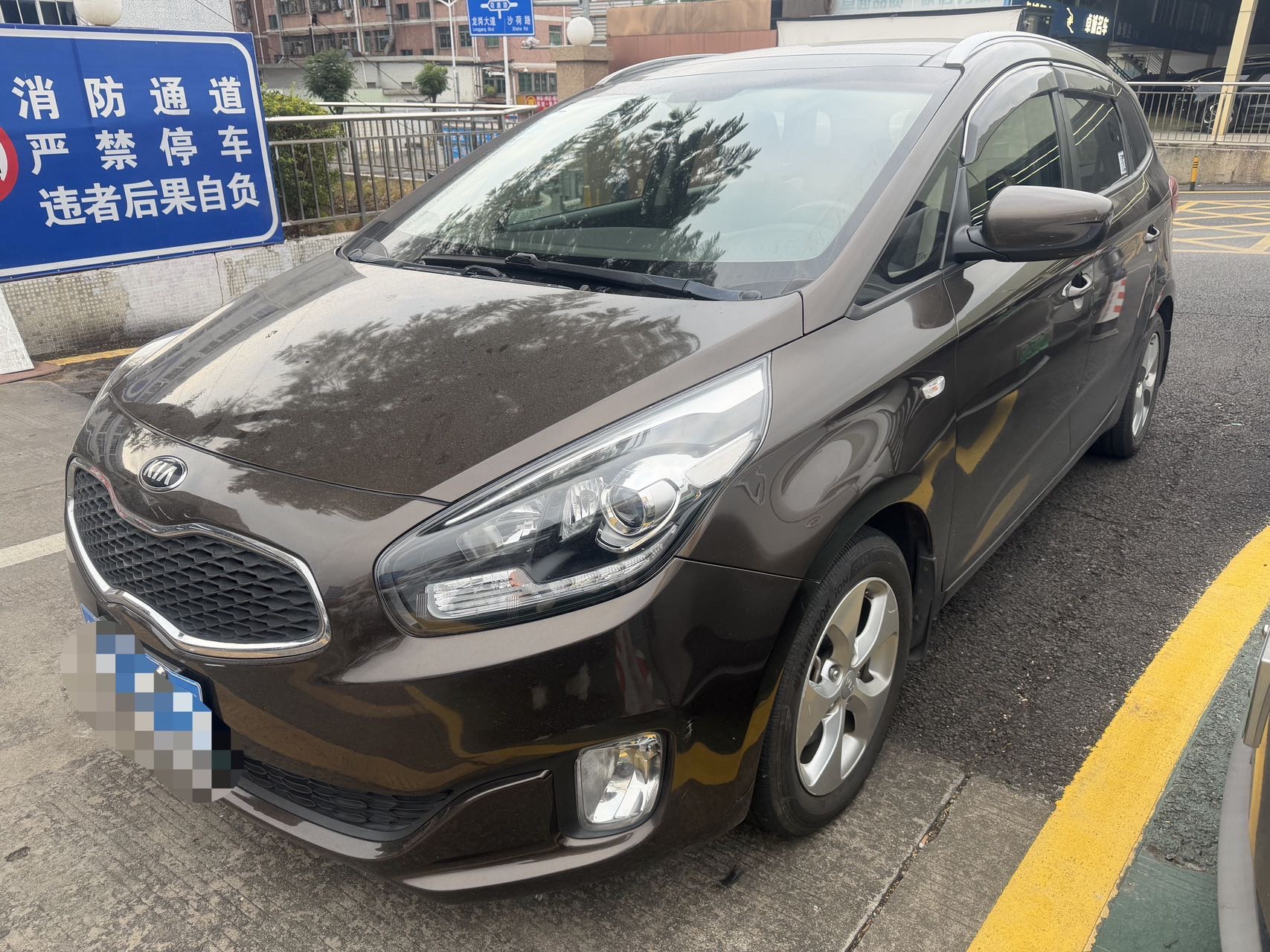 起亚 佳乐 2013款 2.0L 7座自动标准版 国V