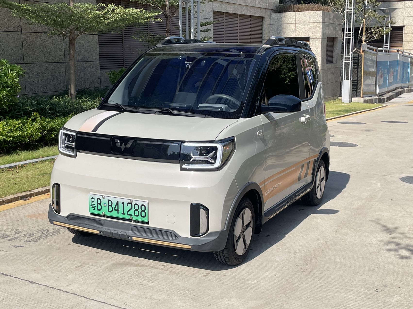 五菱汽车 宏光MINIEV 2022款 GAMEBOY 300km 玩咖款 磷酸铁锂