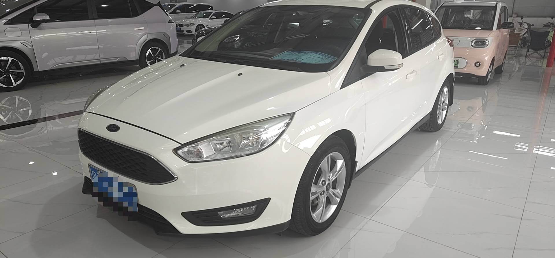 福特 福克斯 2015款 两厢 1.6L 自动舒适型