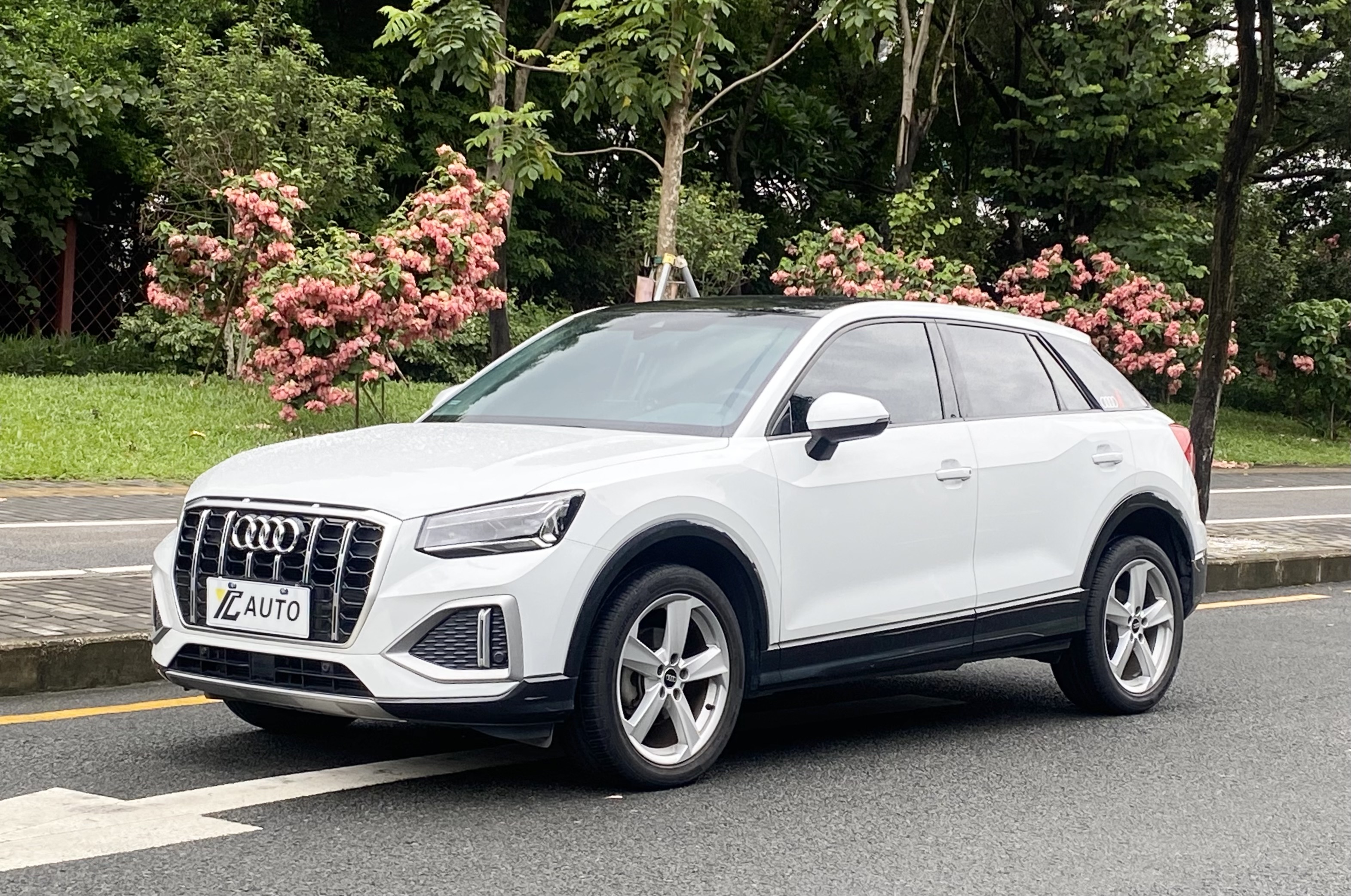 奥迪Q2L 2022款 35 TFSI 进取致雅型