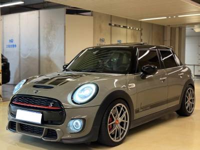 MINI 2019款 2.0T COOPER S 艺术家 五门版