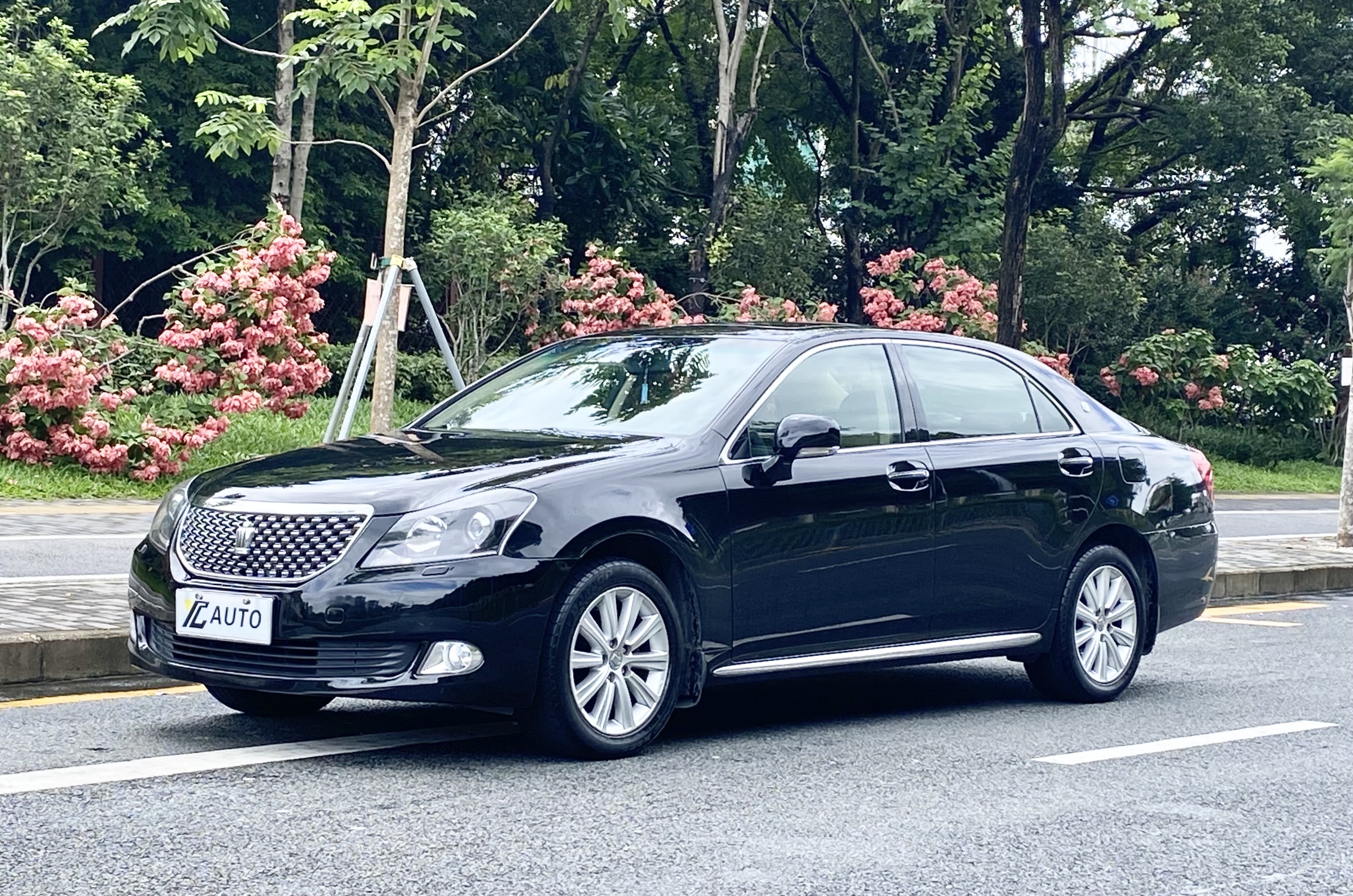 丰田 皇冠 2011款 2.5L Royal 真皮天窗特别版