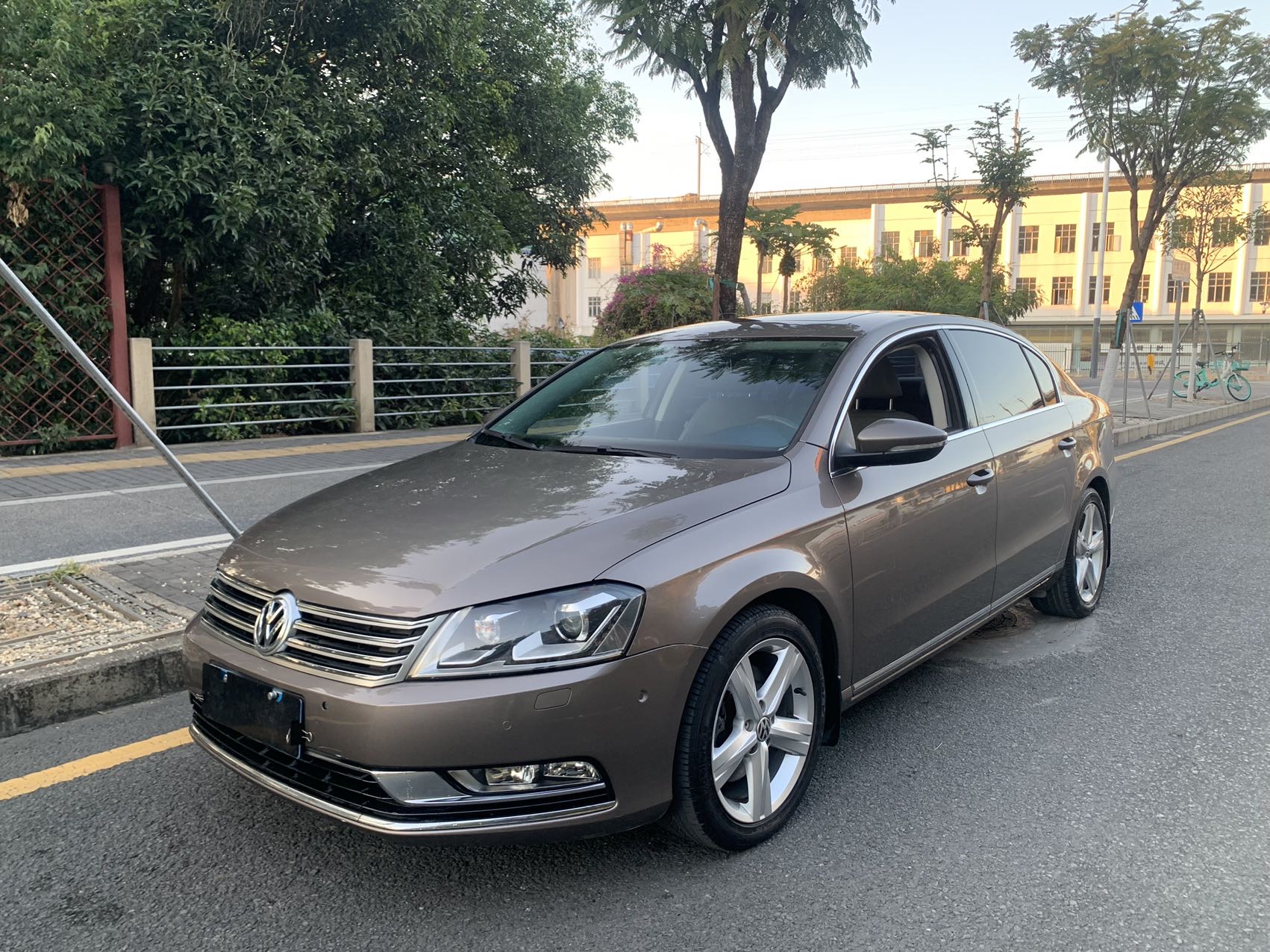 大众 迈腾 2015款 改款 2.0TSI 尊贵型