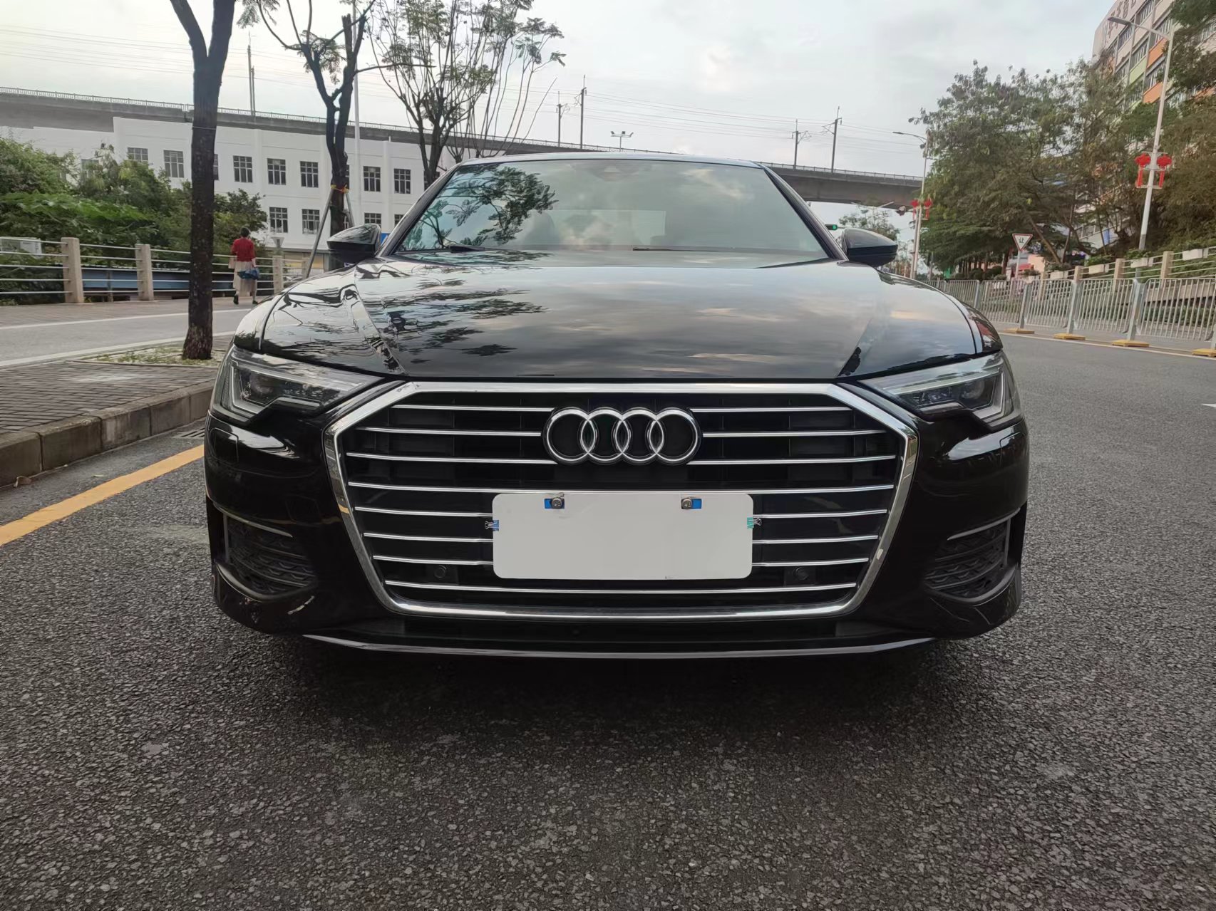 奥迪A6L 2021款 40 TFSI 豪华致雅型